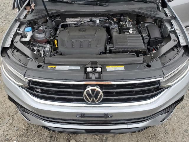 2022 Volkswagen Tiguan SE R-LINE Black