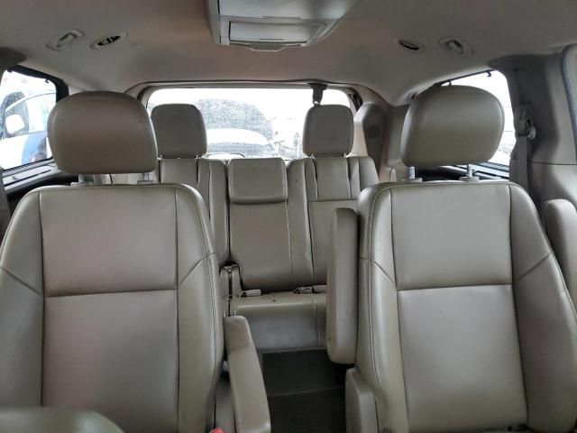 2012 Volkswagen Routan SE