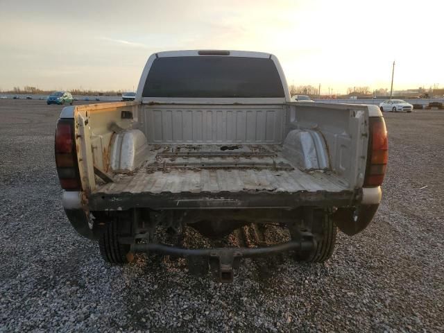 2004 GMC Sierra K2500 Heavy Duty