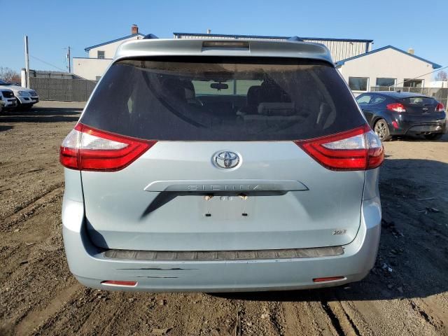 2016 Toyota Sienna XLE