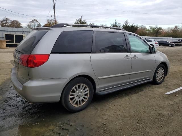 2007 Toyota Sienna XLE