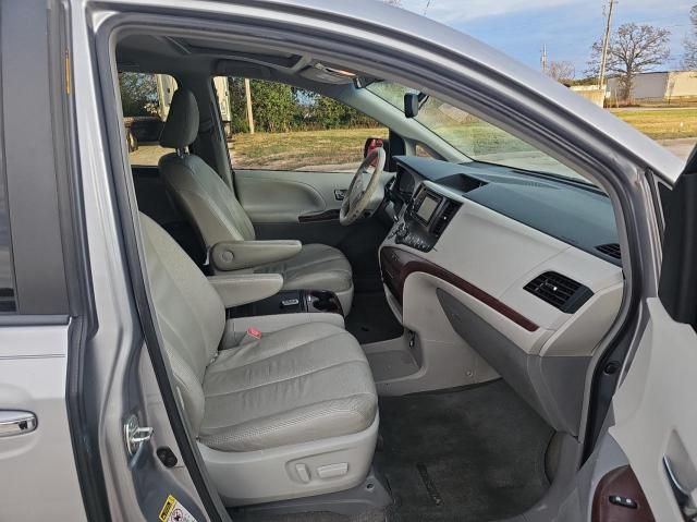 2013 Toyota Sienna XLE