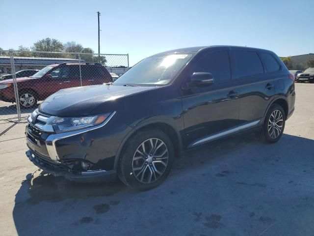 2016 Mitsubishi Outlander SE