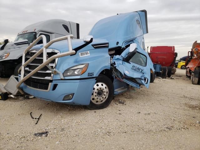 2022 Freightliner Cascadia 126