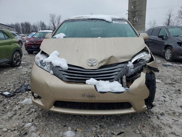 2014 Toyota Sienna XLE