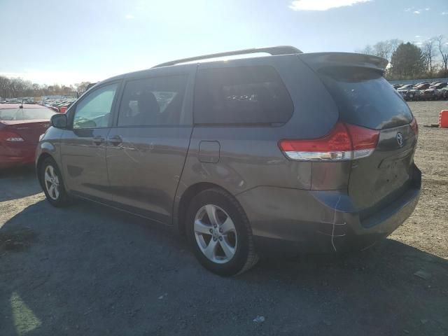 2014 Toyota Sienna LE