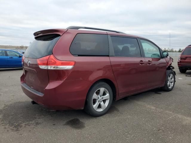 2013 Toyota Sienna LE