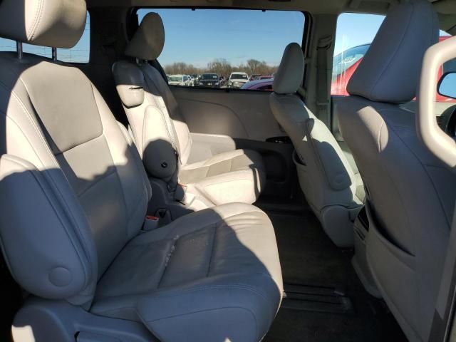 2017 Toyota Sienna XLE