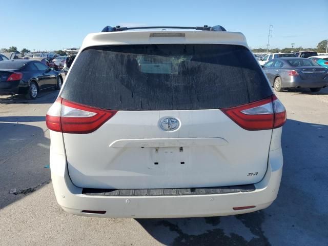 2015 Toyota Sienna XLE