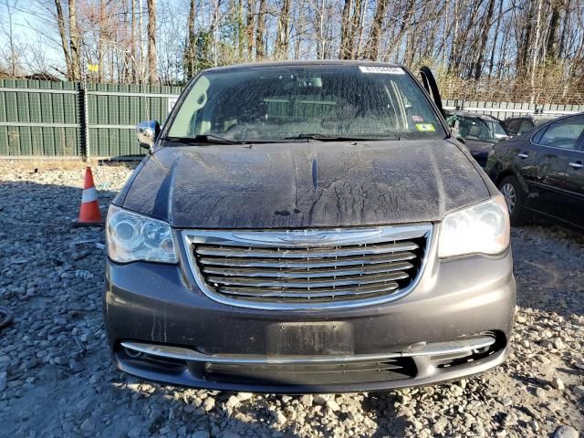 2015 Chrysler Town & Country Limited Platinum