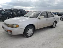 Salvage cars for sale at auction: 1995 Toyota Camry XLE