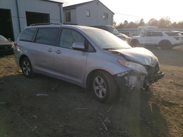 2015 Toyota Sienna LE