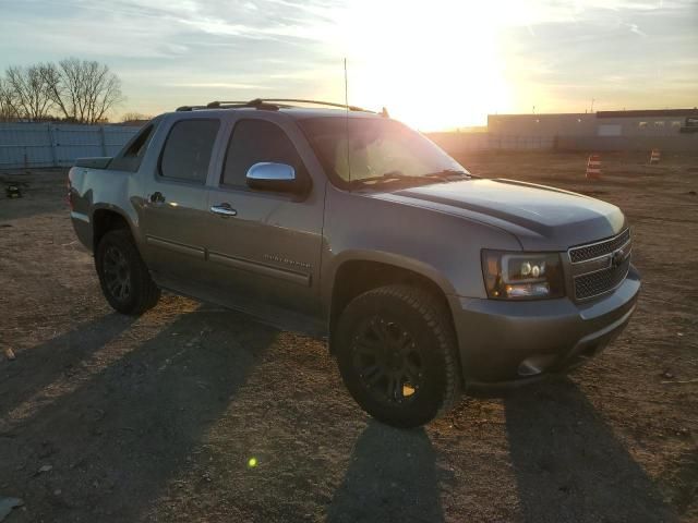 2012 Chevrolet Avalanche LS