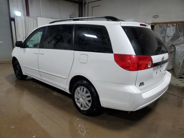 2010 Toyota Sienna CE