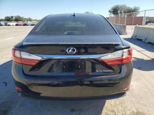 2017 Lexus ES 300H