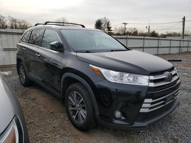 2019 Toyota Highlander SE