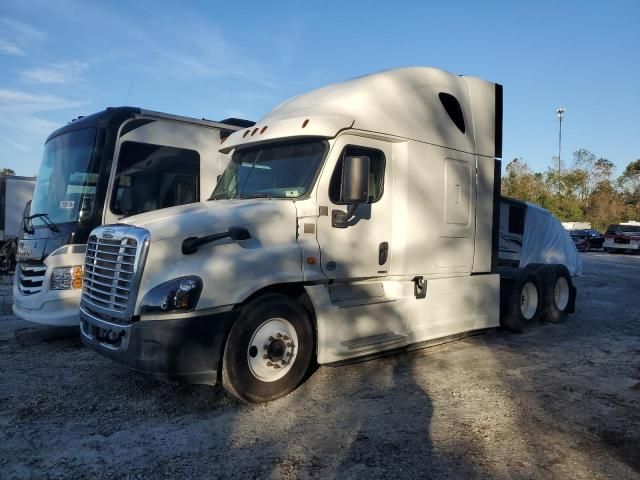 2020 Freightliner Cascadia 125