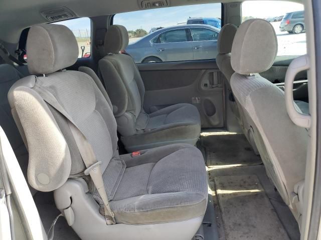 2006 Toyota Sienna CE