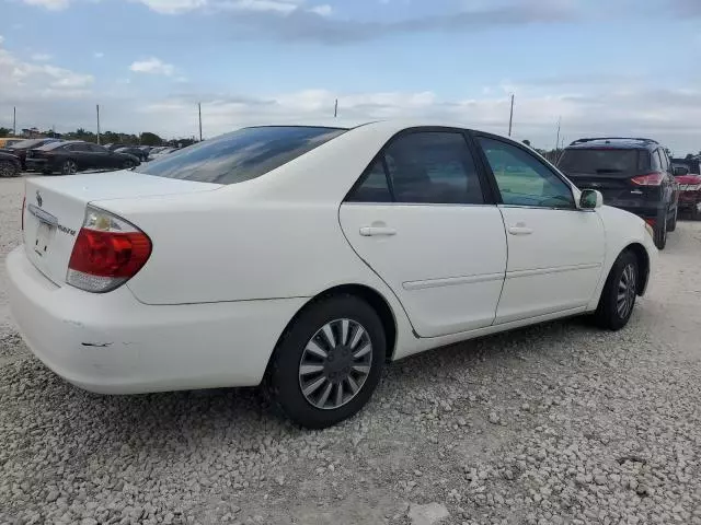 2005 Toyota Camry LE