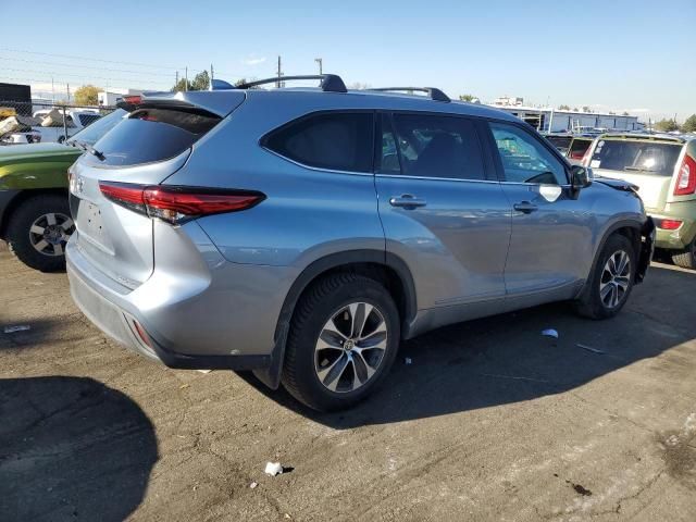 2022 Toyota Highlander XLE