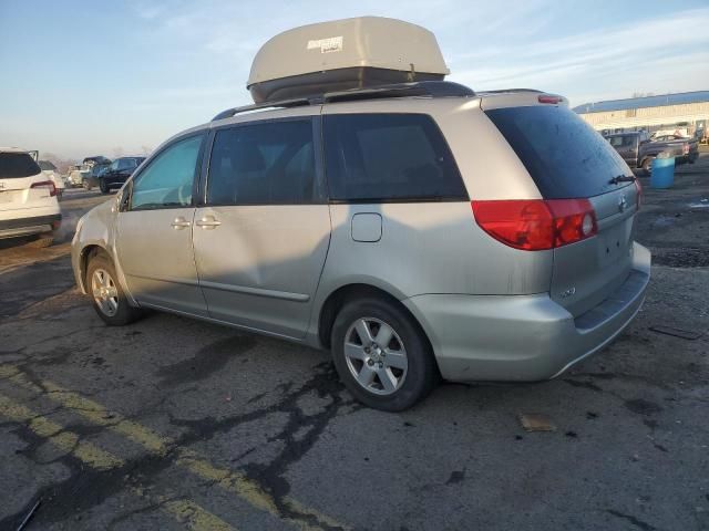 2010 Toyota Sienna CE