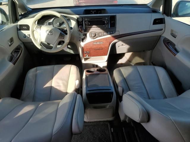 2012 Toyota Sienna XLE