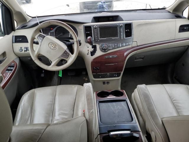 2011 Toyota Sienna XLE