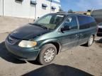 2001 Chrysler Town & Country LX