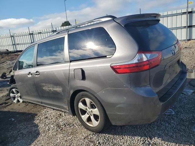 2016 Toyota Sienna LE