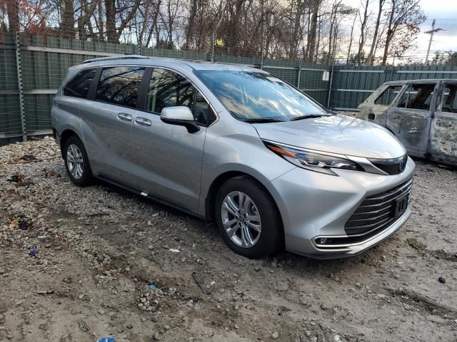 2023 Toyota Sienna Limited