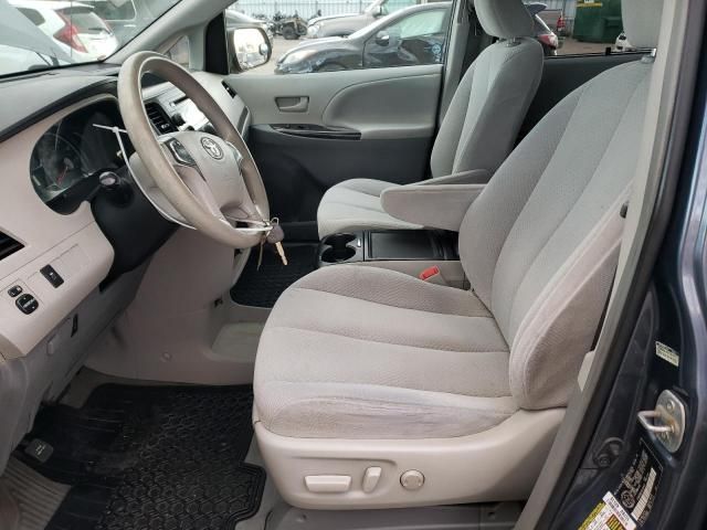 2013 Toyota Sienna LE