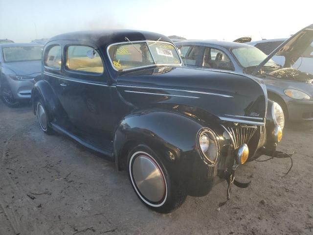 1939 Ford Deluxe