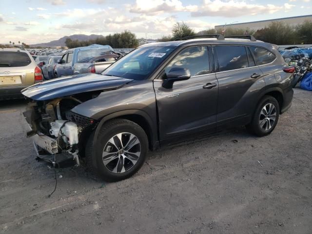 2021 Toyota Highlander Hybrid XLE