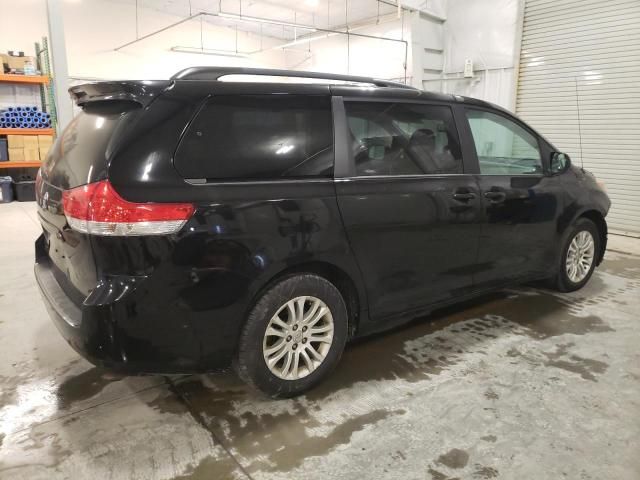 2014 Toyota Sienna XLE