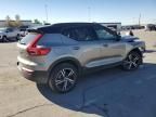 2022 Volvo XC40 T5 R-Design