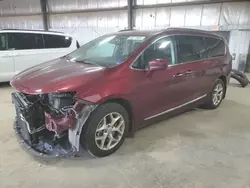 Chrysler Vehiculos salvage en venta: 2017 Chrysler Pacifica Touring L Plus