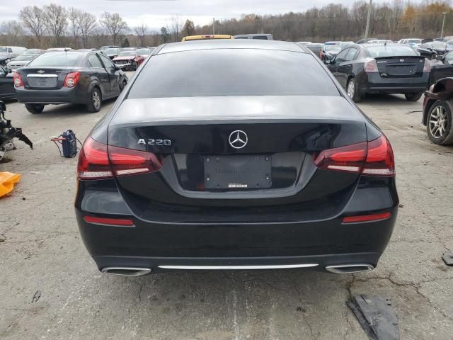 2019 Mercedes-Benz A 220