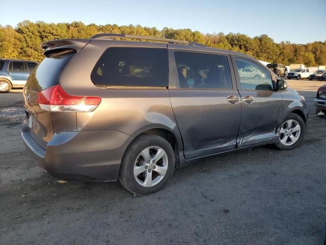 2011 Toyota Sienna LE