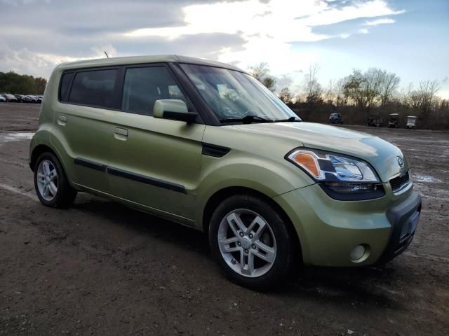 2010 KIA Soul +