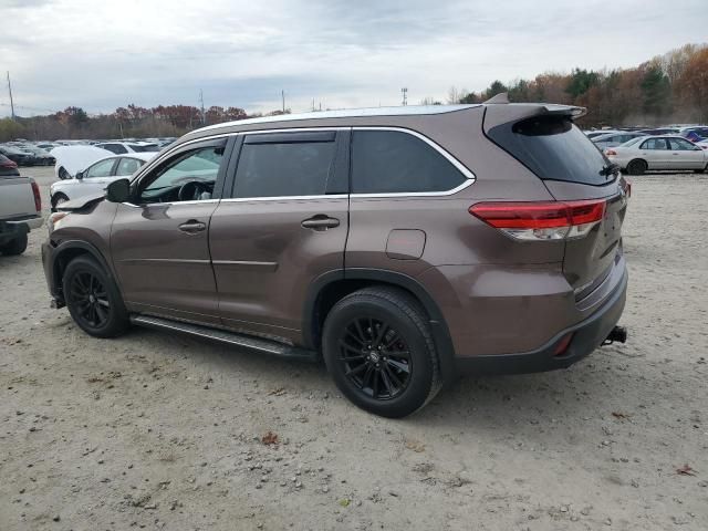 2017 Toyota Highlander SE