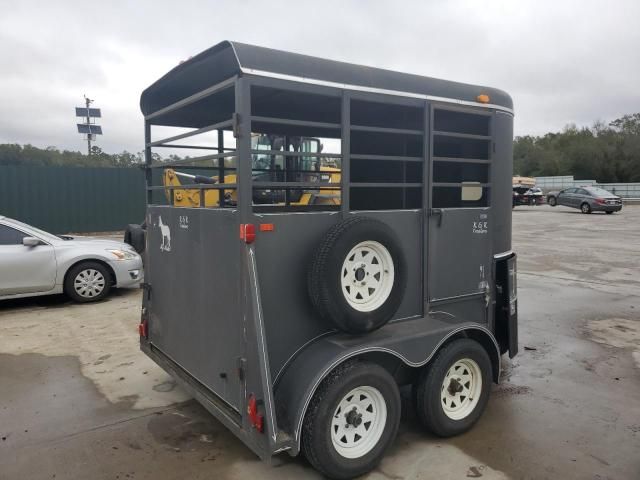 2002 BEE Horse Trailer