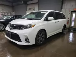 Salvage cars for sale at Elgin, IL auction: 2018 Toyota Sienna SE