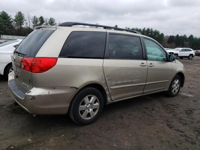 2010 Toyota Sienna CE