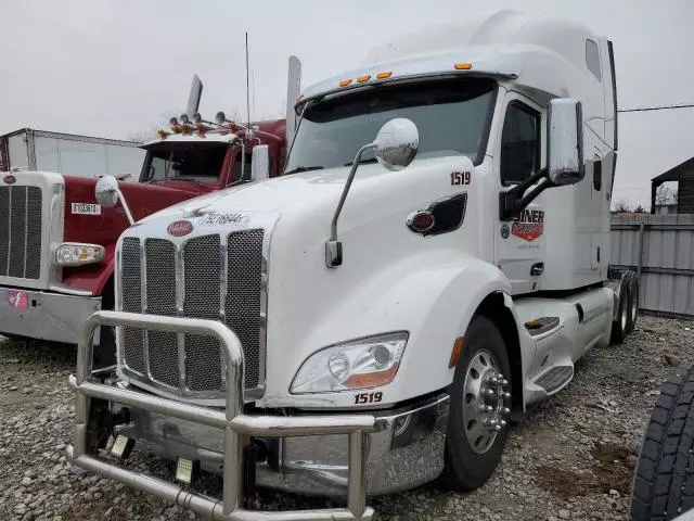 2021 Peterbilt 579