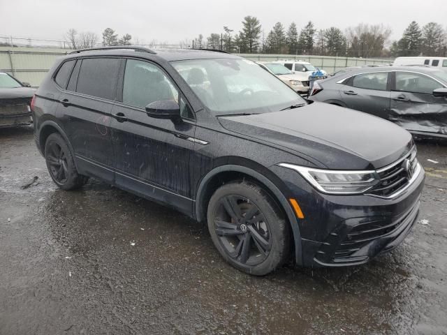 2023 Volkswagen Tiguan SE R-LINE Black