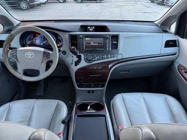 2011 Toyota Sienna XLE