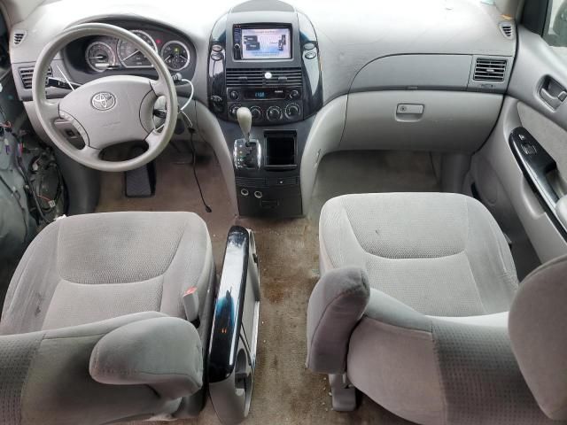 2005 Toyota Sienna CE