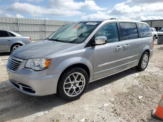 2013 Chrysler Town & Country Limited