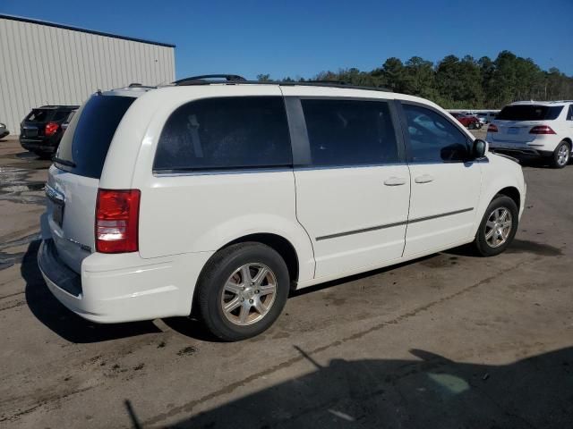 2010 Chrysler Town & Country Touring