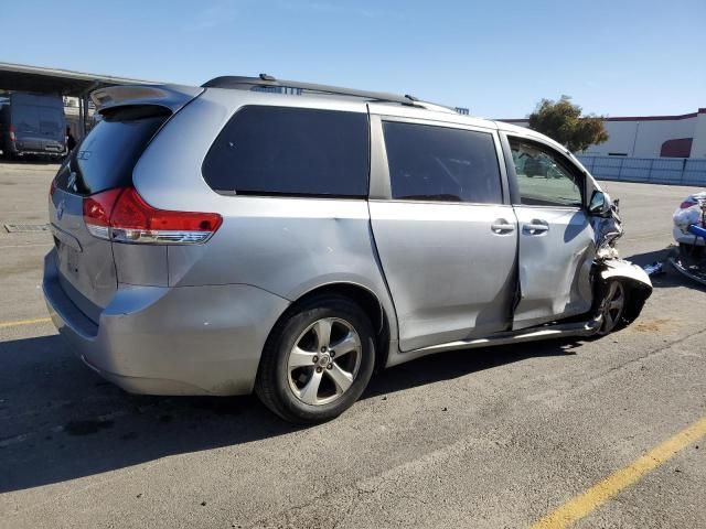 2013 Toyota Sienna LE